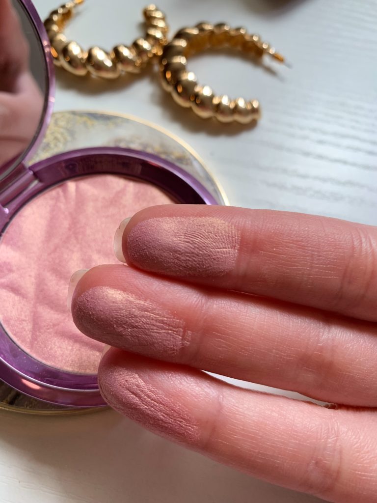Becca shimmering skin perfector Lilac Geode