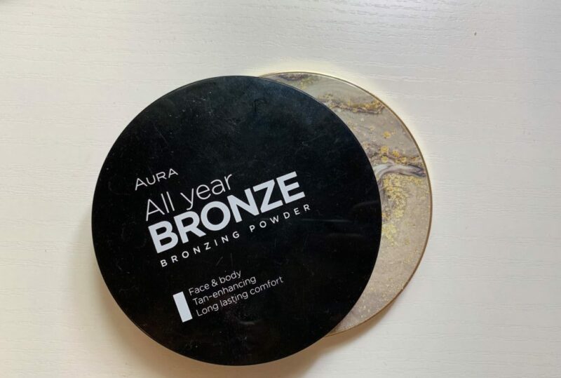 Aura All Year Bronze bronzer