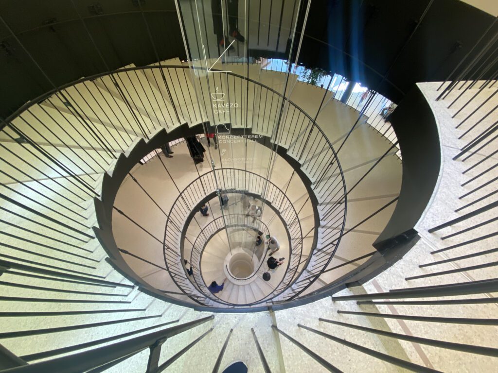 Stairs in House of Music Budapest - Kuća mađarske glazbe u Budimpešti - Arhitekt Sou Fujimoto